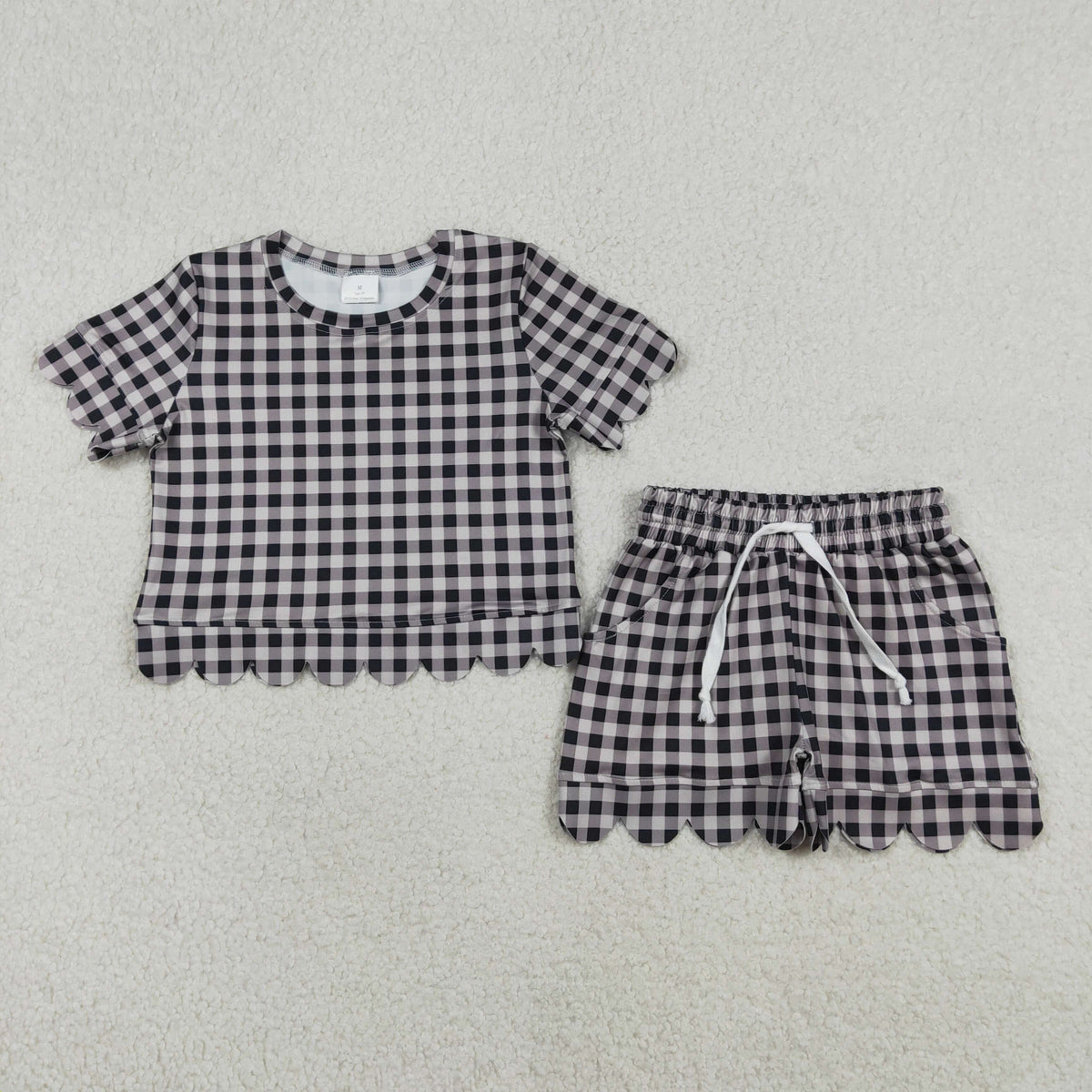GSSO3182 Baby Girls Black Checked Top Pockets Short Scallop Pajamas Clothes Sets