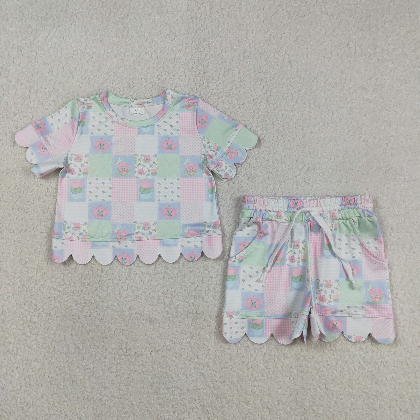GSSO3229 Baby Girls Colorful Flowers Checked Top Pockets Scallop Short Clothes Sets