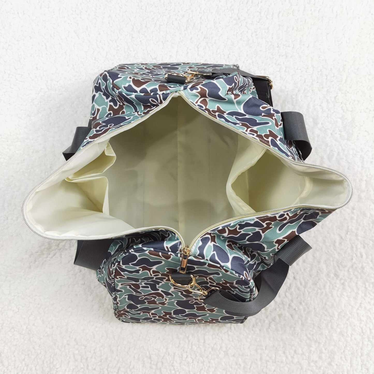 BA0263 Green Camo Hunting Gym Bags