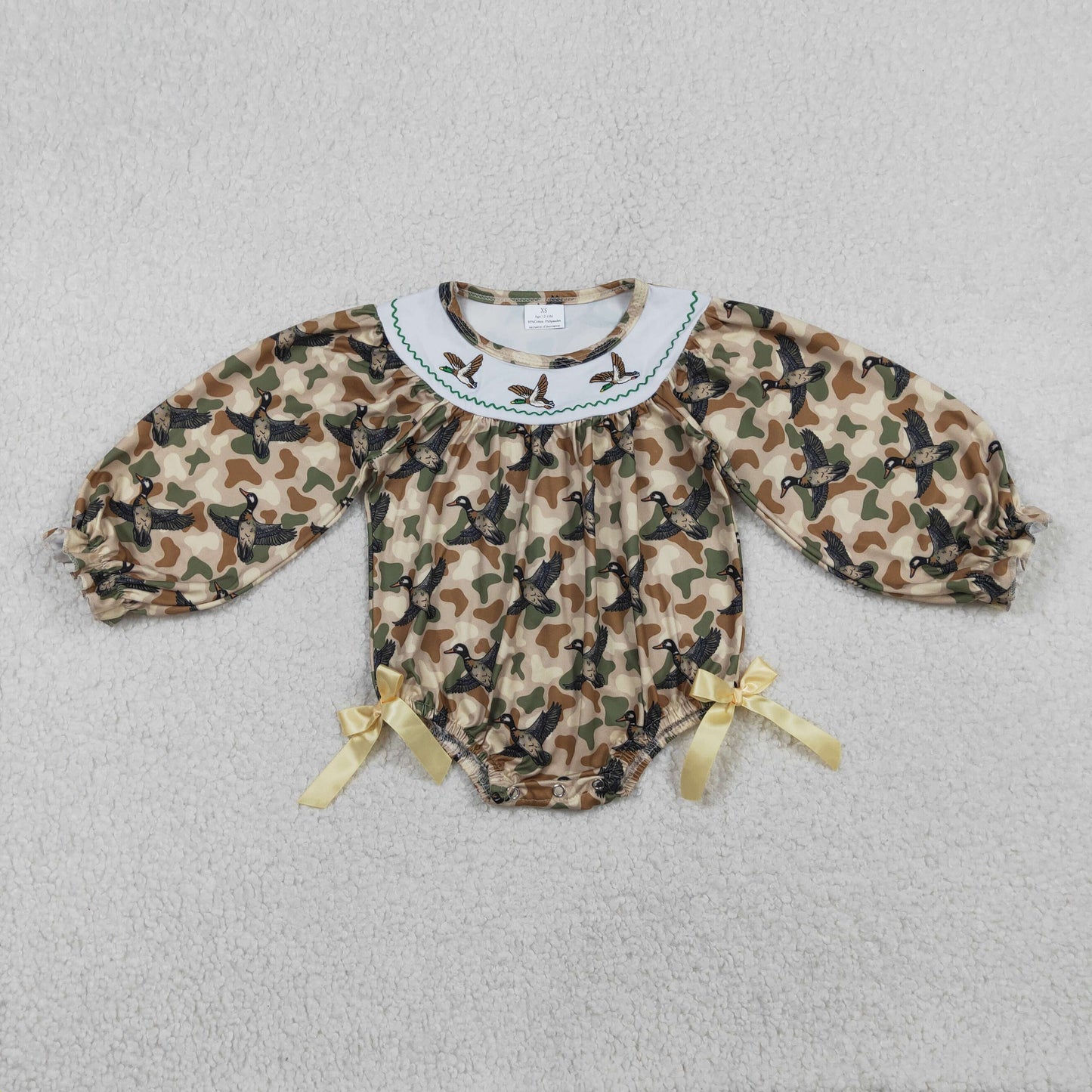LR2896 Baby Girls Southern Camo Embroidery Ducks Hunting Ruffle Rompers