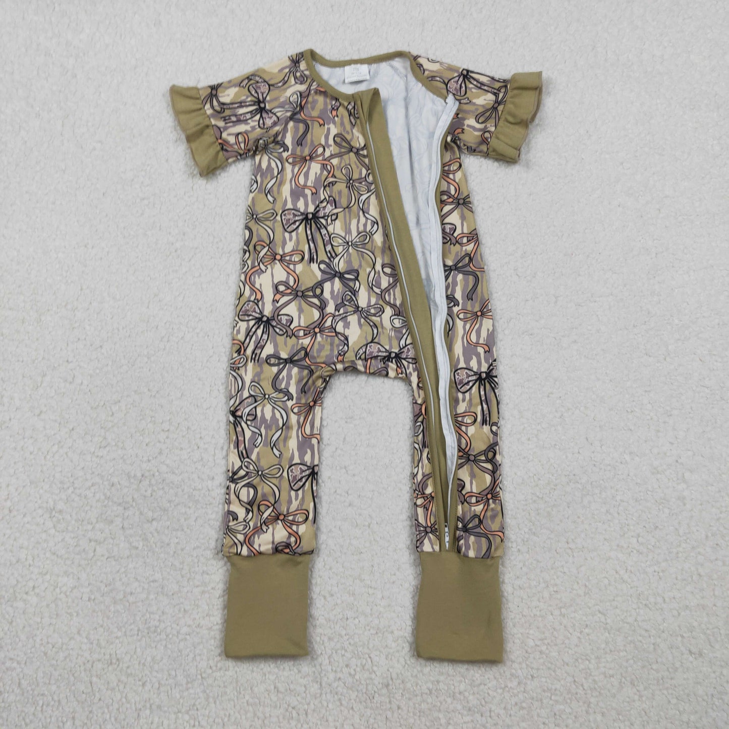 SR3931 Baby Girls Short Ruffle Sleeve OIive Camo Bows Two Way Zip Convertible Rompers